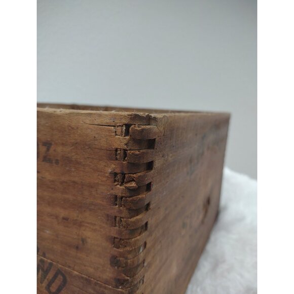 Antique 1900s Littell's Sulphur Compound Poultry Dovetail Wood Box, St. Louis MO - Picture 9 of 16